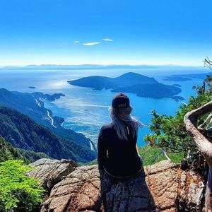 Meet your Posher, Yanice